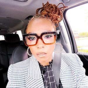 Meet your Posher, Wendi